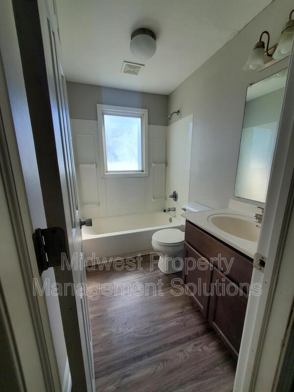 Foto del edificio - 1857 E 8th St