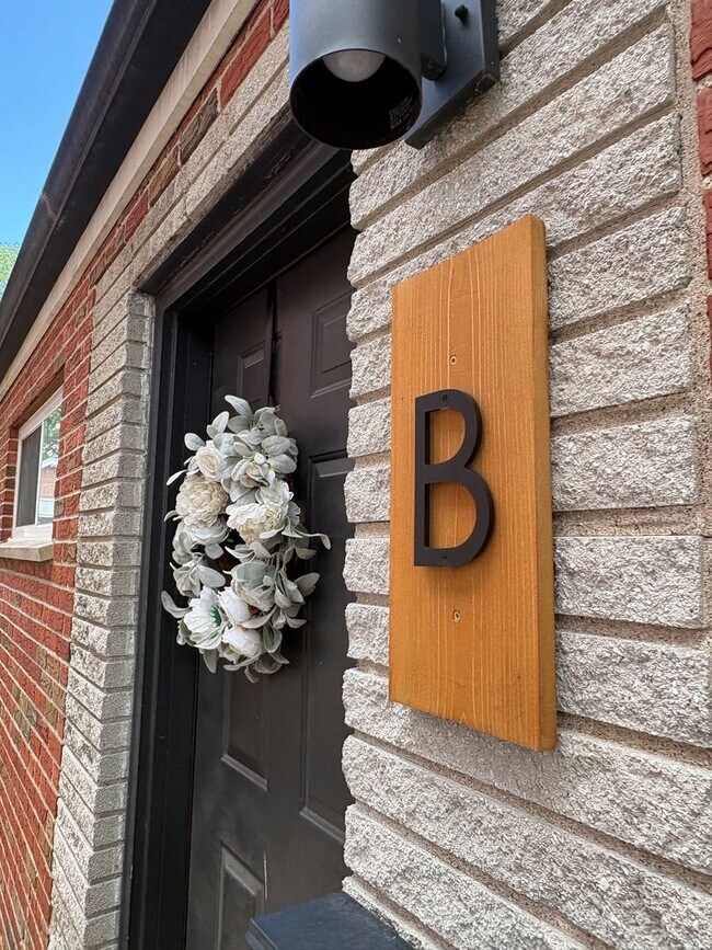 Building Photo - 2861 Ohio Ave