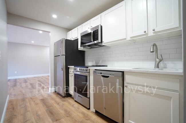 Photo - 394 Langley Rd (Newton, MA) Apartment