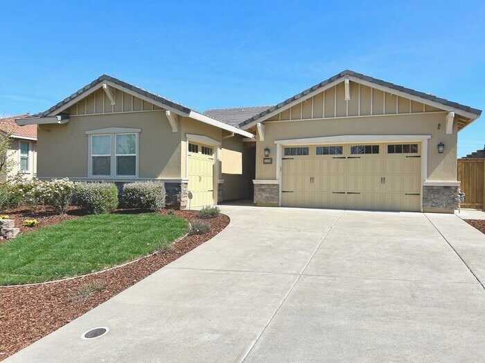 Foto principal - Beautiful 3 Bedroom 2 Bathroom in Folsom -...