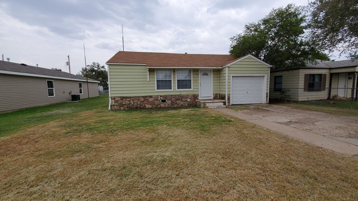 Primary Photo - 3804 NE 15th Ave