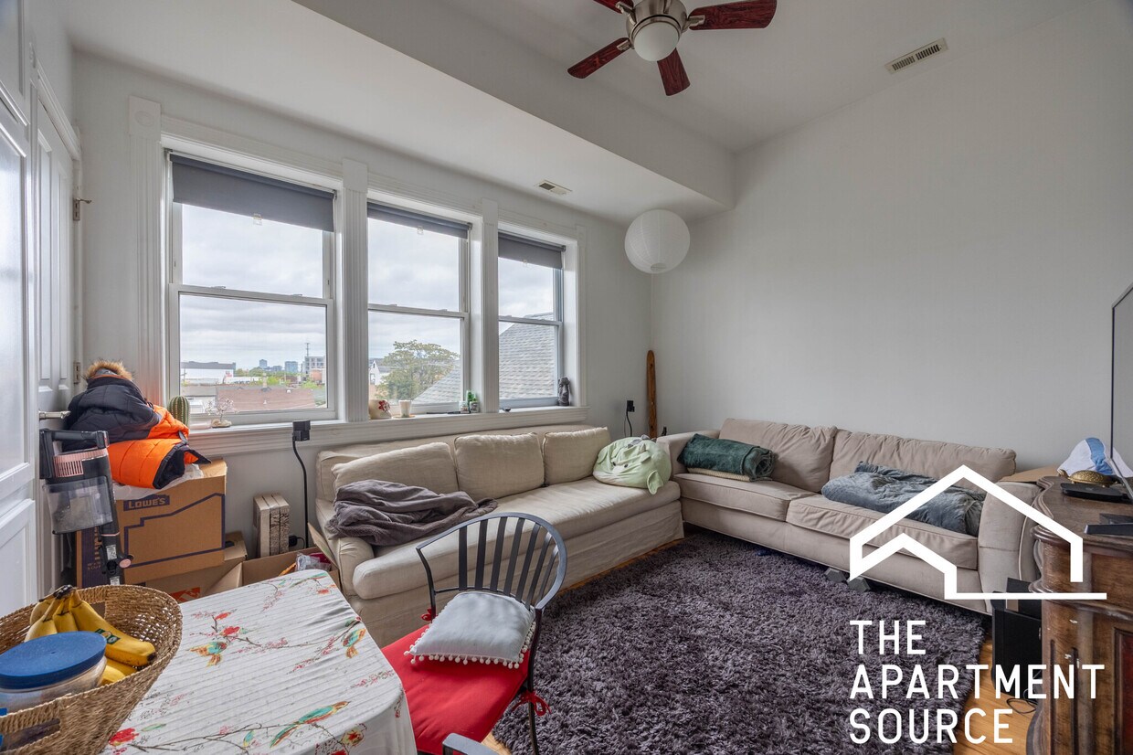 Foto principal - 1653 S Throop St