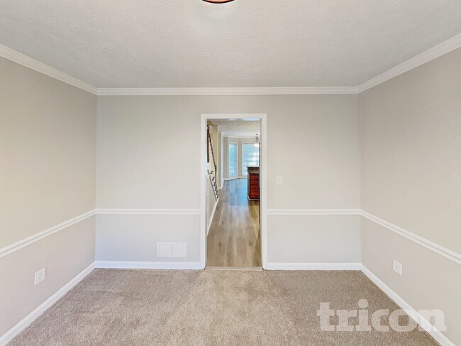 Foto del edificio - 1496 Oak Springs Dr