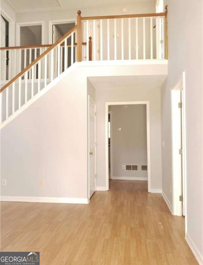 Building Photo - 1331 Colt Ridge Dr SE