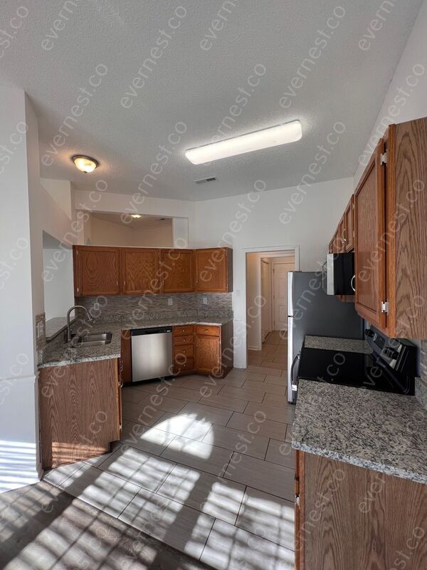 Building Photo - 5389 Chinkapin Oak Cove