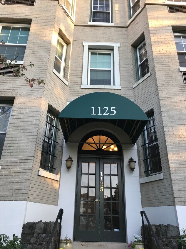 Building - 1125 Maryland Ave NE