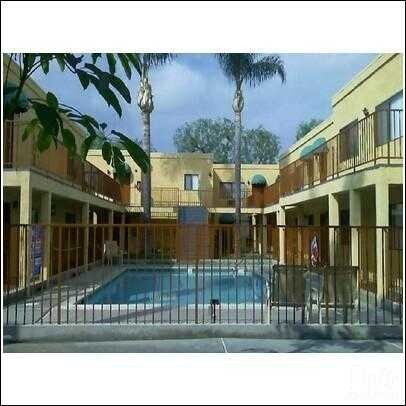 Foto principal - 7901 Duchess Drive - Duchess Terrace