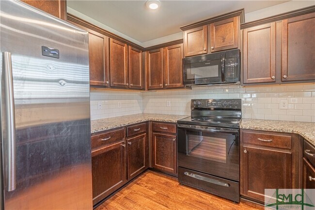 Building Photo - 620 Bledsoe Dr