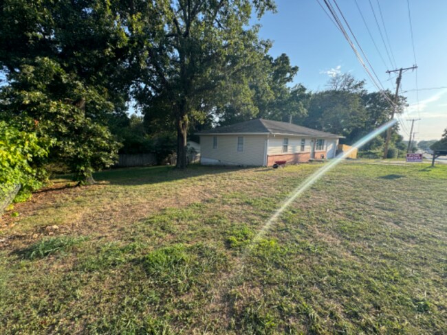 Foto del edificio - 418 E 4th St