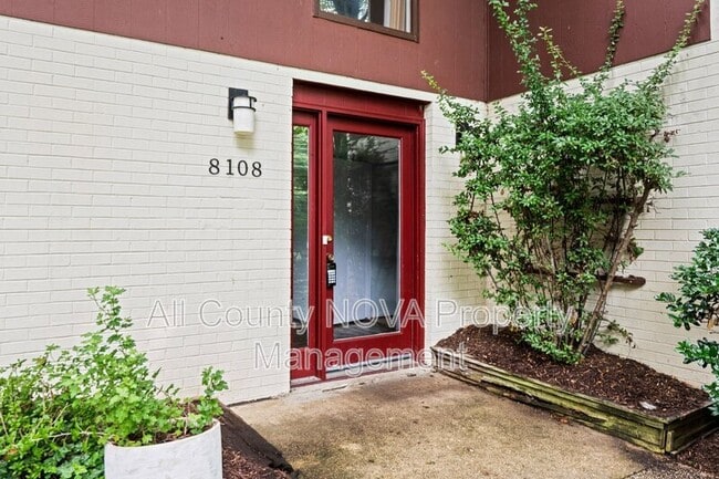 Building Photo - 8108 Timber Valley Ct