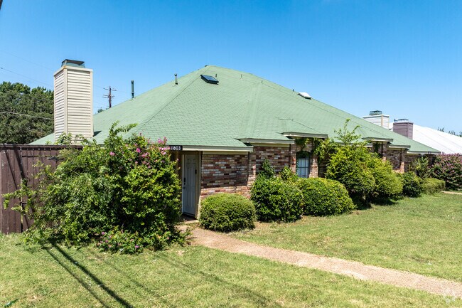 Additional Building View - 11803-11805 Garden Terrace Dr