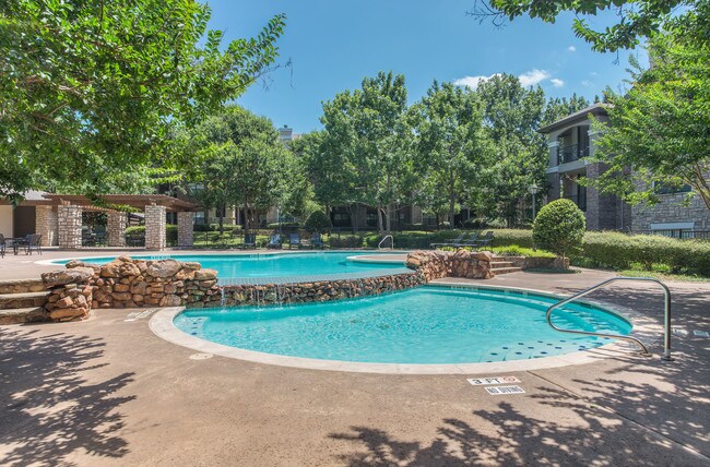 Stoneleigh on Spring Creek Apartments Garland, TX