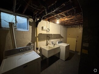 Building Photo - 203 Garden City Dr
