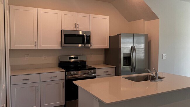 Foto del edificio - 4965 SW 83rd Pl