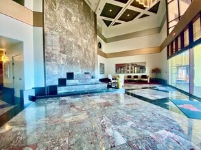 Building Photo - 725 Kapiolani Blvd