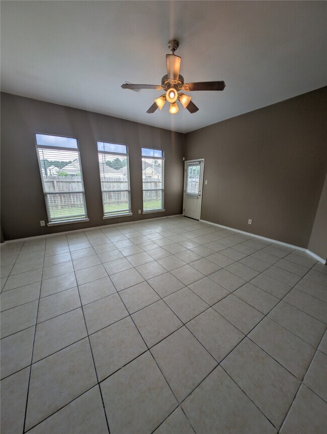 Foto del edificio - 16626 Williamhurst Ln