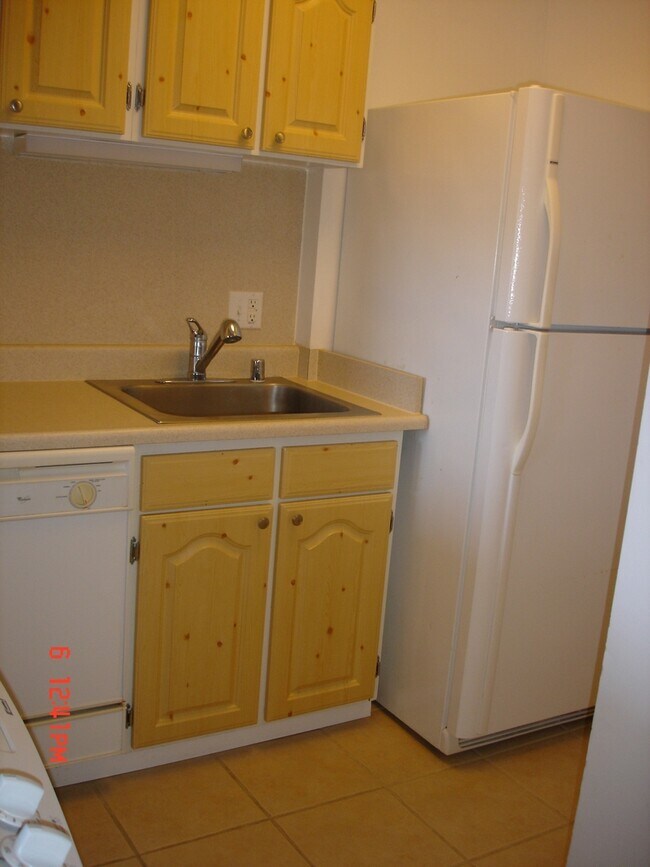 Foto del edificio - Partly Furnished 1 Bedroom 1 bath with 1 p...