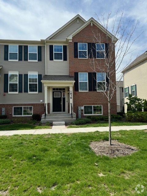 Building Photo - 1838 Kraft Ave