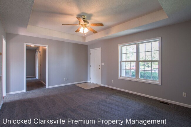Building Photo - 3 br, 1.5 bath House - 1630 Hannibal Dr