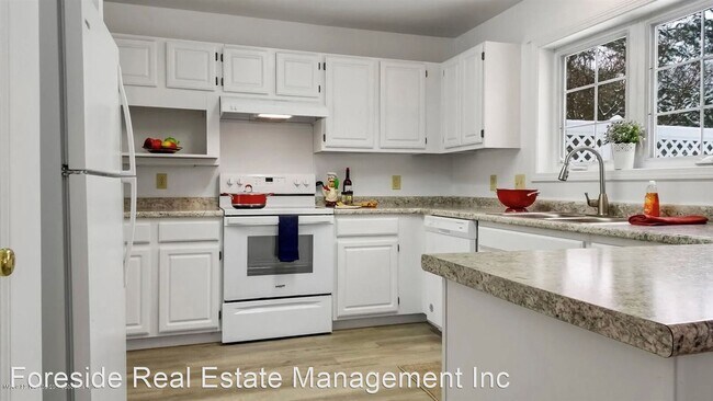 Building Photo - 3 br, 2.5 bath House - 29 Starflower Lane