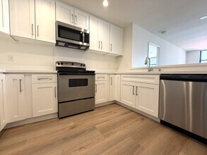 Kitchen - Premiere Towers