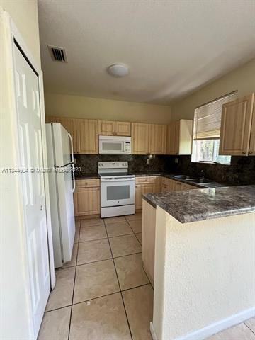 Foto del edificio - 1475 SE 24th Ct
