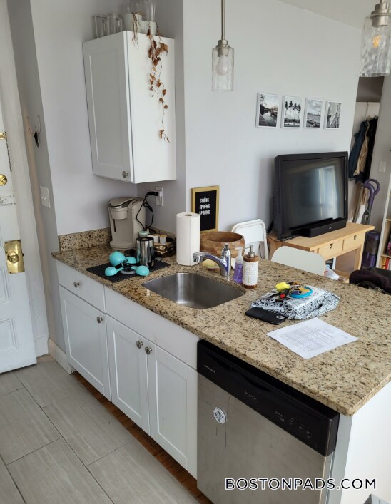 Primary Photo - 28 Fleet St