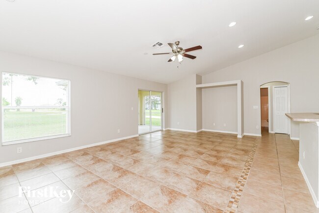 Foto del edificio - 1701 NW 15th Pl