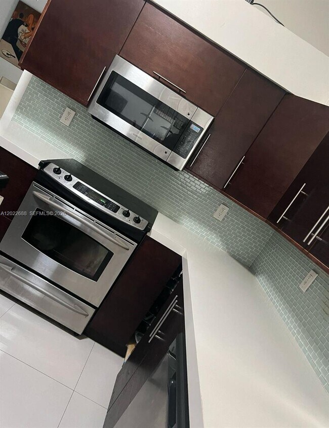 Building Photo - 17125 SW 80th Ct