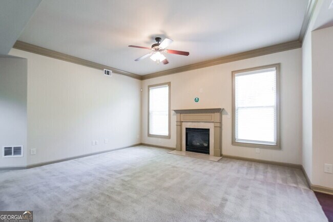 Building Photo - 2080 Raegan Way
