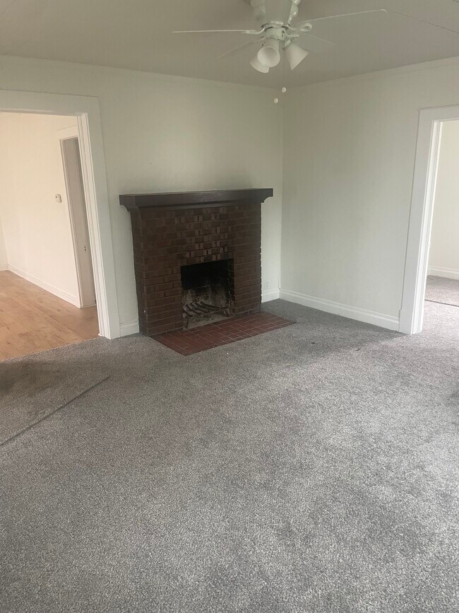 Foto del edificio - 1608 Marion Ave