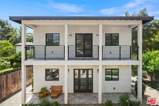 Building Photo - 720 W Altadena Dr
