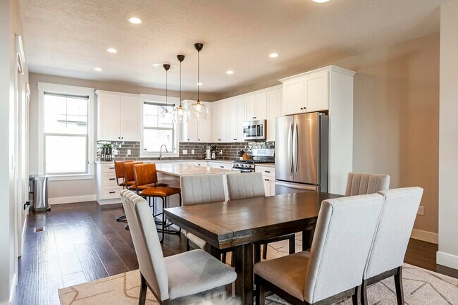 Photo - 10414 S Sage Canal Way Townhome