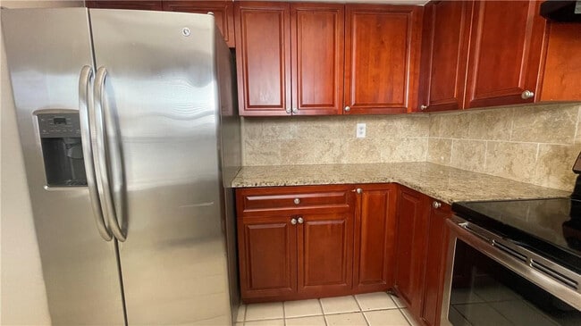 Foto del edificio - 3730 NW 115th Ave