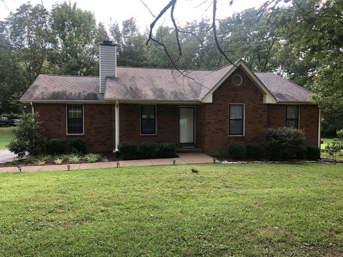 Primary Photo - 164 Rutland Dr