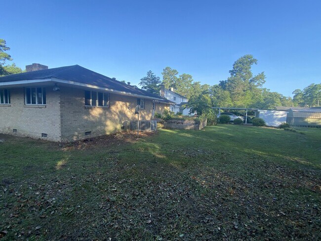 Building Photo - 8115 Old State Rd