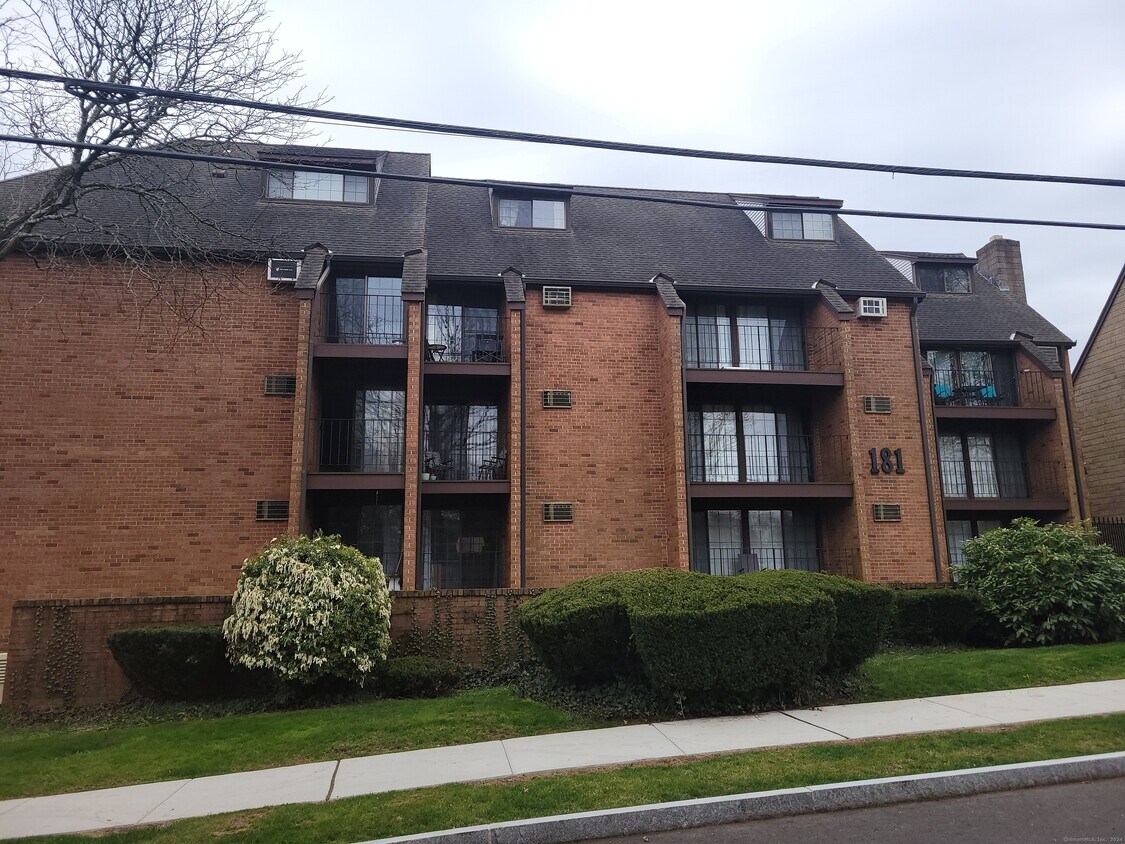 Primary Photo - 181 Loomis Dr