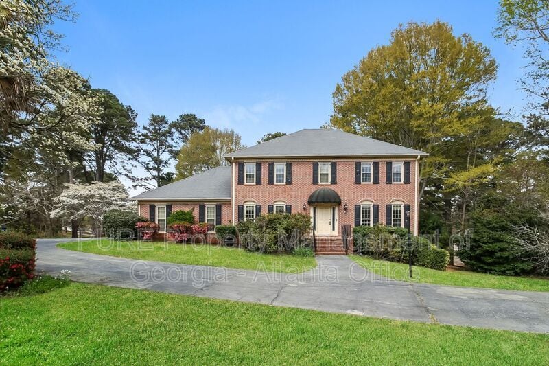 Photo - 938 Lost Valley Dr SE