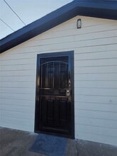 Building Photo - 5403 Ave Q 1/2