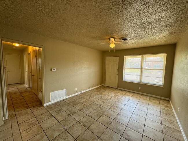 Foto del edificio - 3-Bedroom House for Rent in Killeen