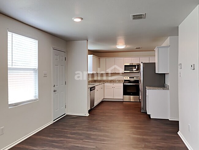 Foto del edificio - 8307 River Bluffs Dr