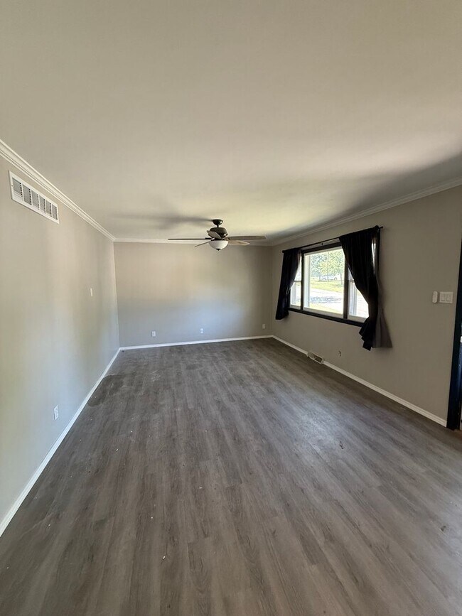 Foto del edificio - Charming Updated Home with Modern Kitchen ...