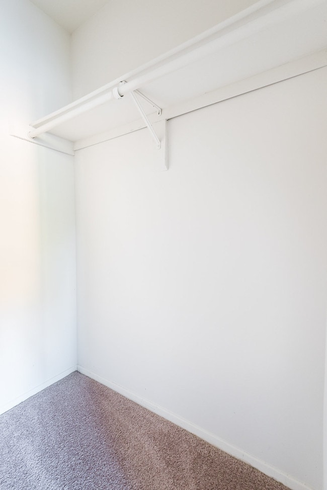 Building Photo - Sundance Station