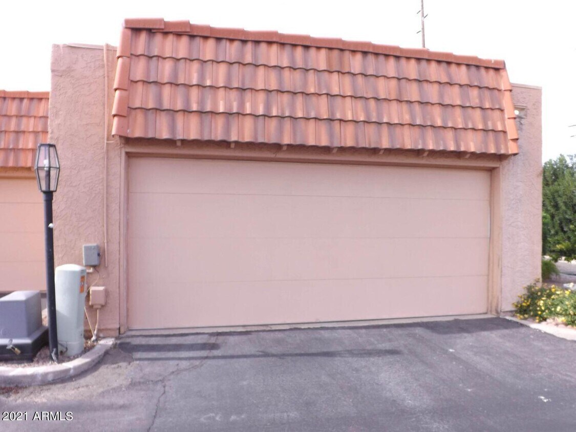 5100 N Miller Rd Unit 11, Scottsdale, AZ 85250 Apartment for Rent in