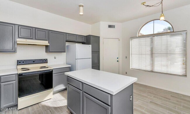 Foto del edificio - 1280 W Sparrow Ct