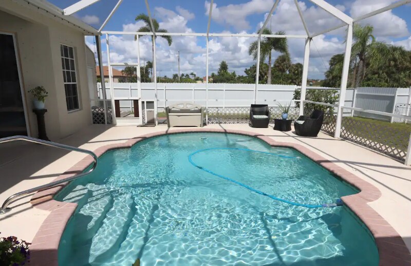 Primary Photo - 711 NW 19th Ct
