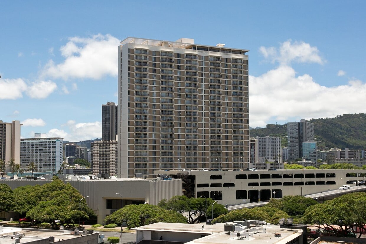 Primary Photo - Fully Furnished One Bedroom Unit, Centrall...