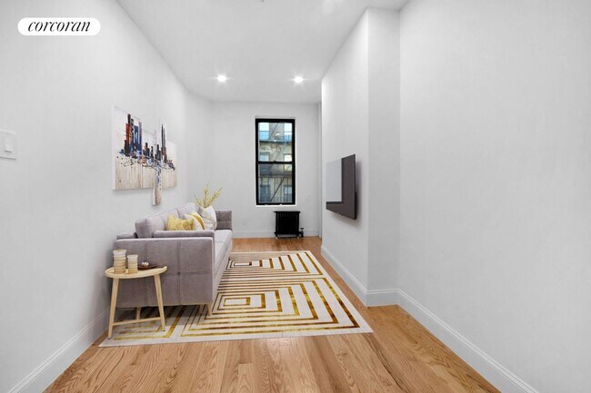 Building Photo - 350 E 89th St