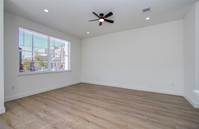 Foto del edificio - 1506 McKee St