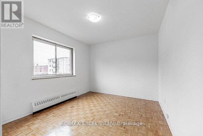 Building Photo - 165 Colborne Ave